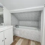 Maison Cosy, Proche Reims, La Nichee 度假居 *